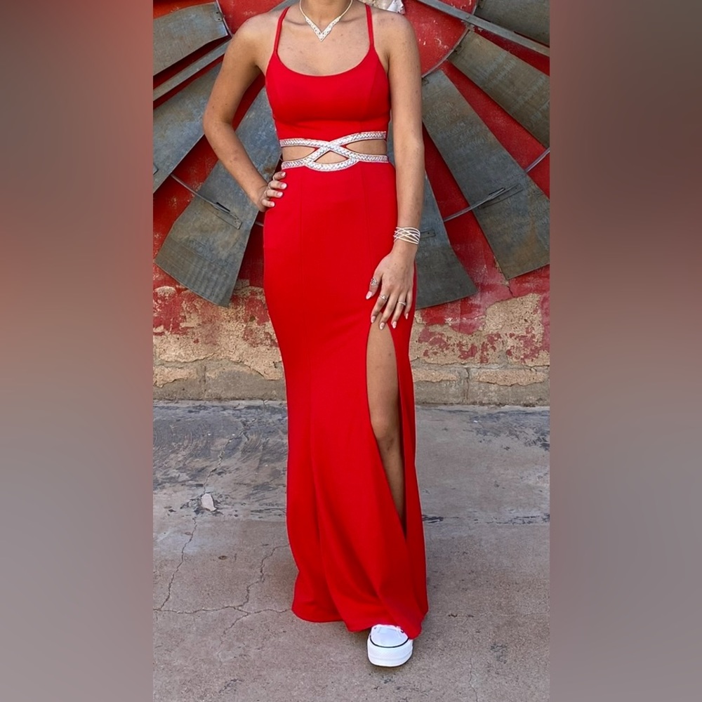 Selling red prom dress. - Picture 1 of 2